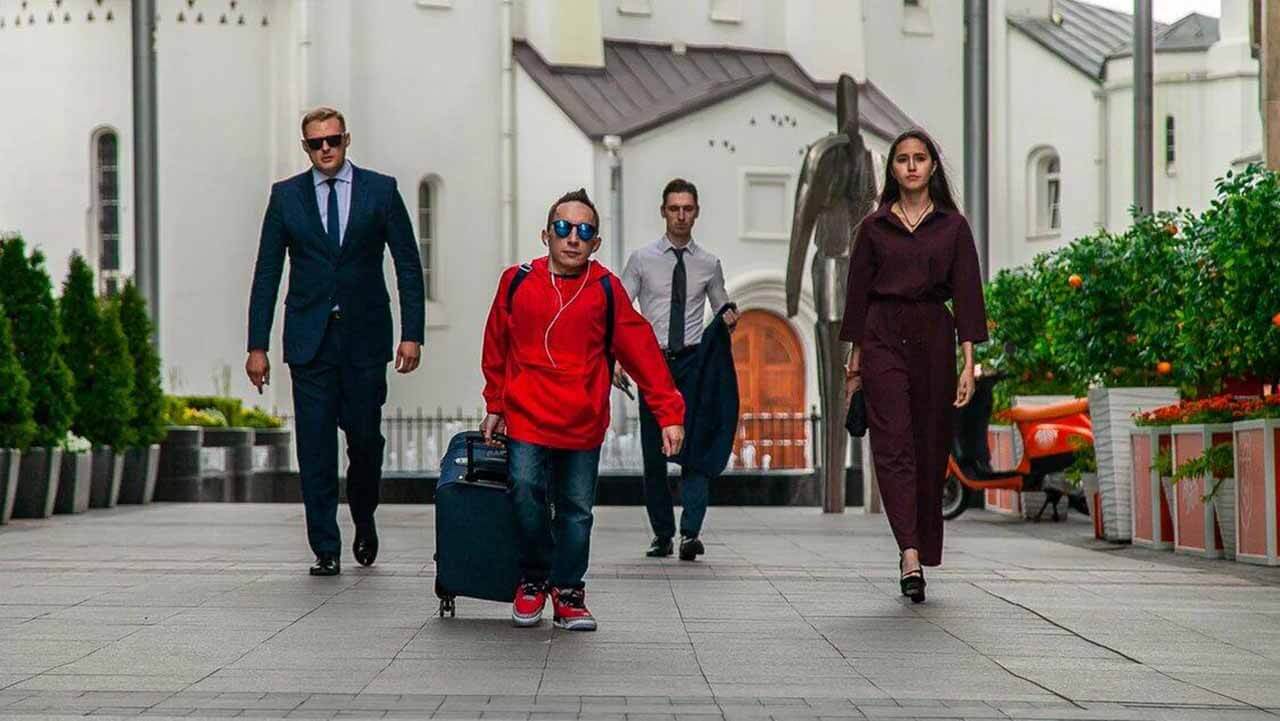 Сериал По колено 2 сезон сериал дата его выхода в 2022