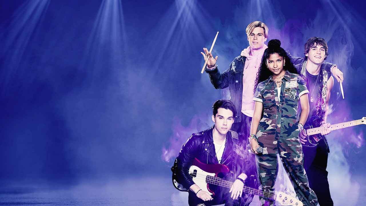 Сериал Джули и призраки 2 сезон дата его выхода в 2021