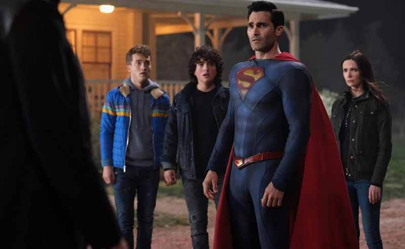Дата выхода новых серий на Пятнице 4 сезон шоу Супермен и Лоис