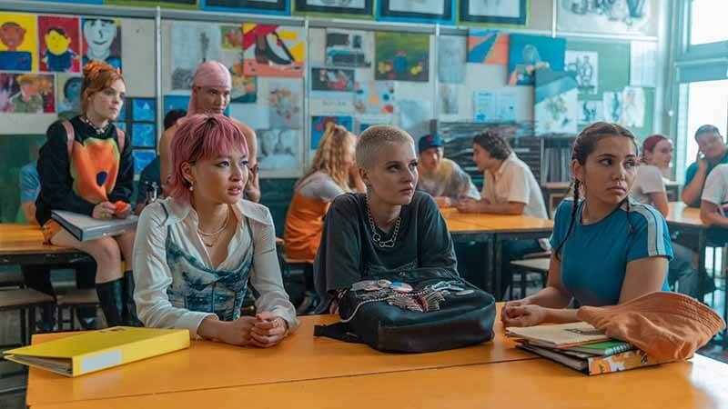 Дата выхода новых серий в России 3 сезона шоу Школа разбитых сердец