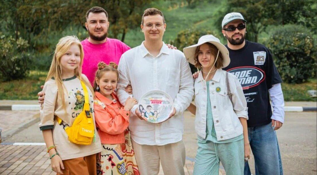 Фильм Папины дочки. В кино дата выхода в 2025 году