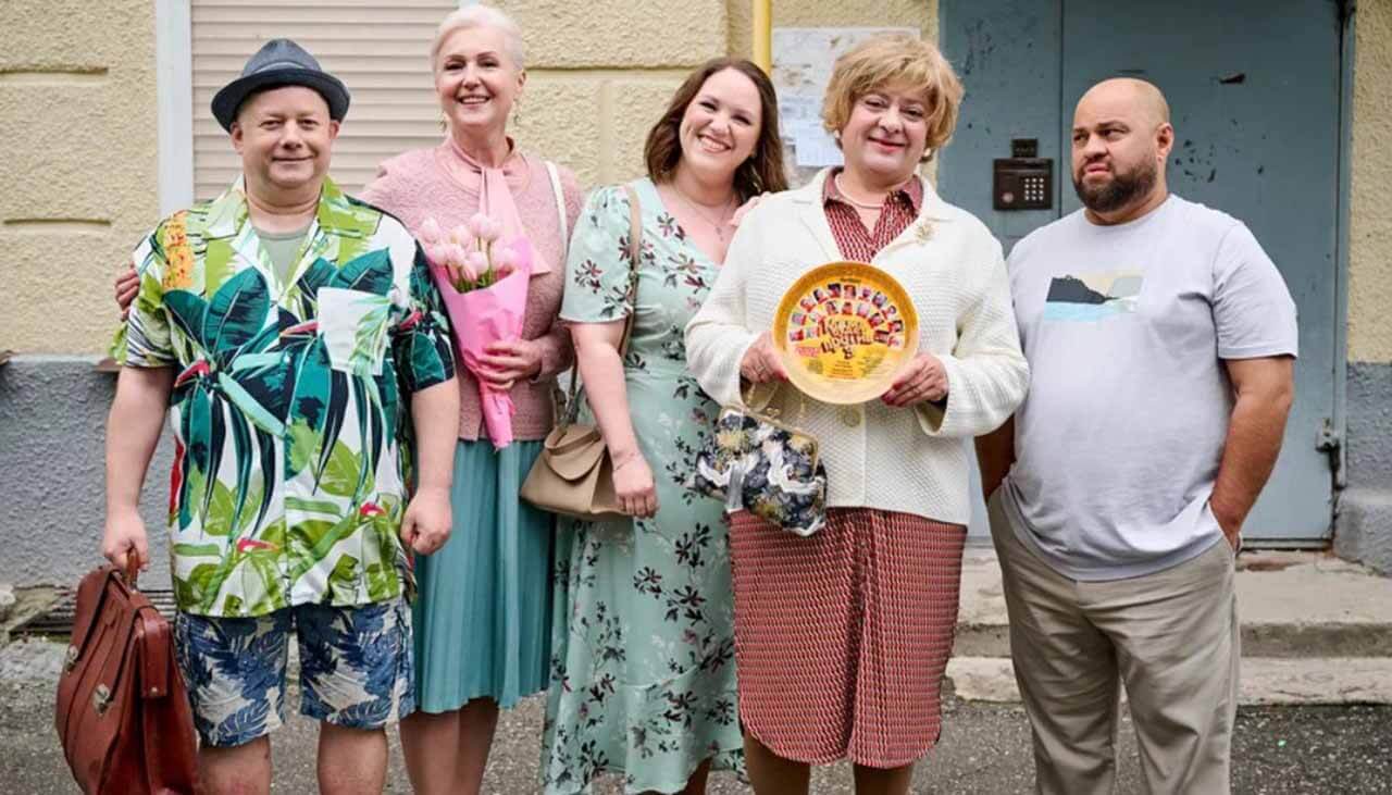 «Мама будет против» 3 сезон — дата выхода и новые семейные приключения Заставка к сериалу «Мама будет против» с возможной датой выхода 3 сезона в 2025 году