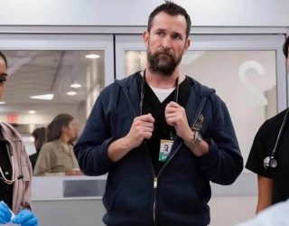 Больница Питт — второй сезон: дата выхода, сюжет и график серий «Больница Питт» — кадр из сериала, премьера второго сезона настанет в январе 2026 года.