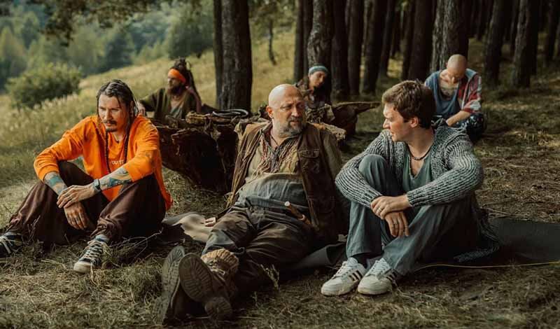 «Хутор» — кадр из сериала, премьера второго сезона настанет в 2026 году.