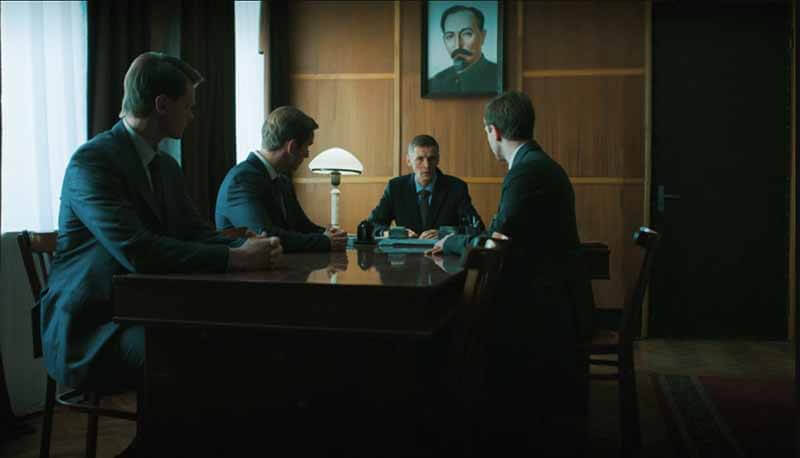 «Ничья в пользу КГБ» — кадр из сериала, премьера первого сезона наступит в декабре 2026 года.