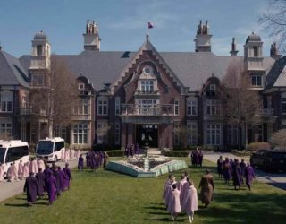 Сериал «Заветы» - премьера на Hulu в апреле 2026 года, первые подробности Сериал «Заветы» — заставка, 1 сезон выходит в 2026 году.