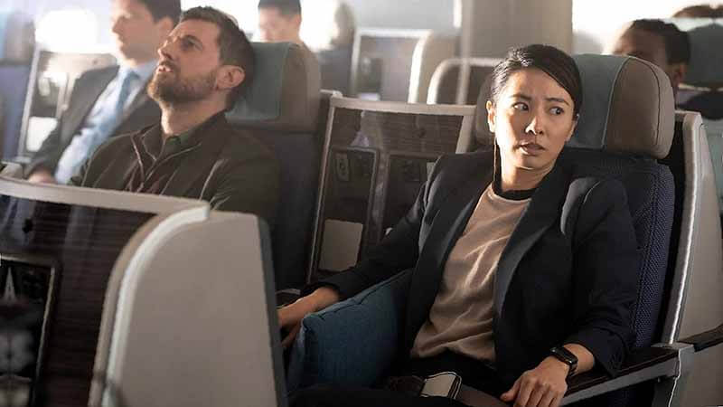 «Ночной рейс» — фото из сериала, премьера третьего сезона может наступить в 2026-2027 году.